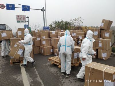 “虞”你同行 共克时艰——pa电子医药下属浙江pa电子药业向上虞捐赠12000套防疫物资！
