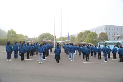 pa电子医药举行周年庆升旗仪式及宣誓活动！
